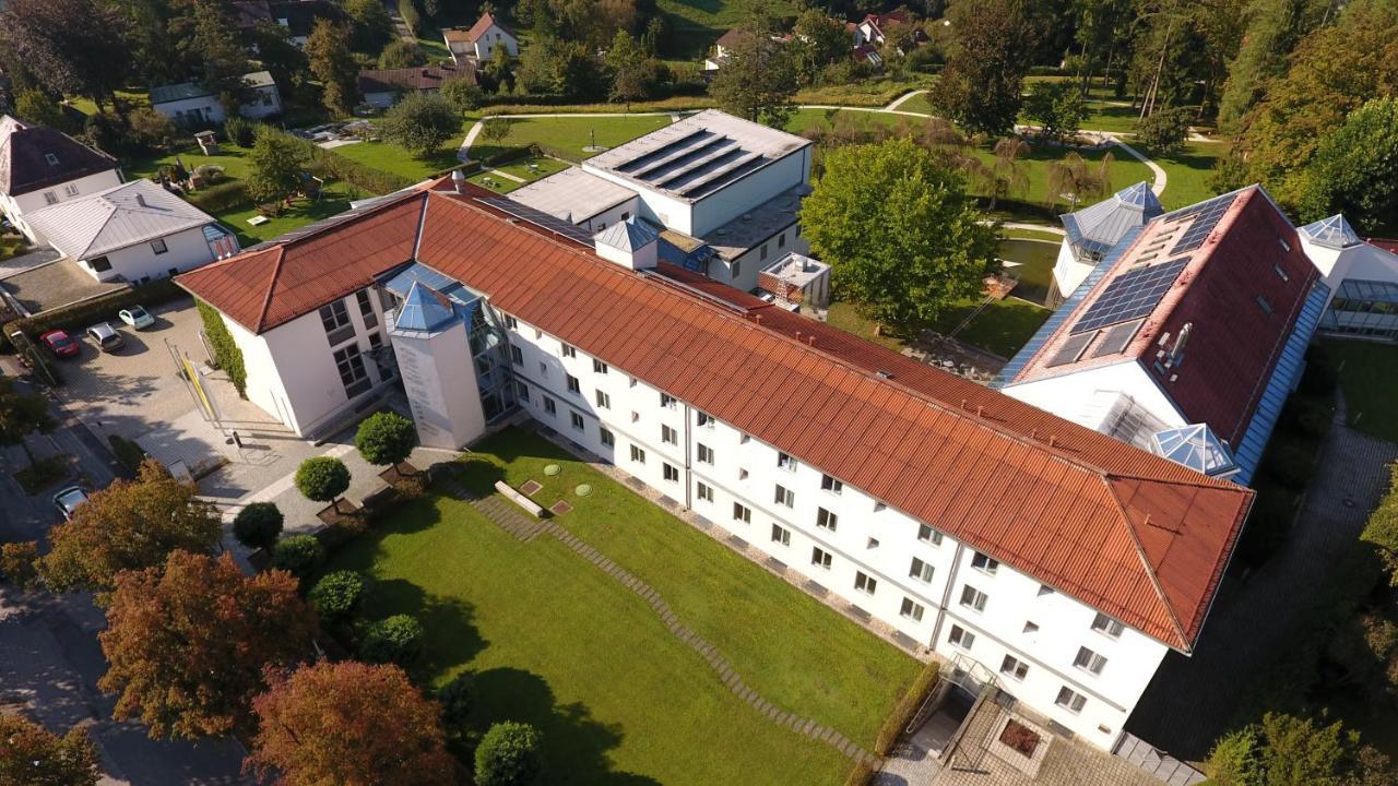 Spectrum Kirche Exerzitien-Und Bildungshaus Auf Mariahilf Passau Exterior foto