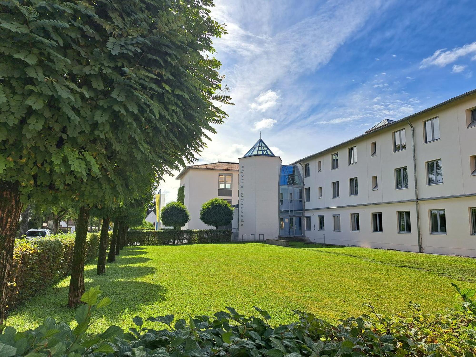 Spectrum Kirche Exerzitien-Und Bildungshaus Auf Mariahilf Passau Exterior foto